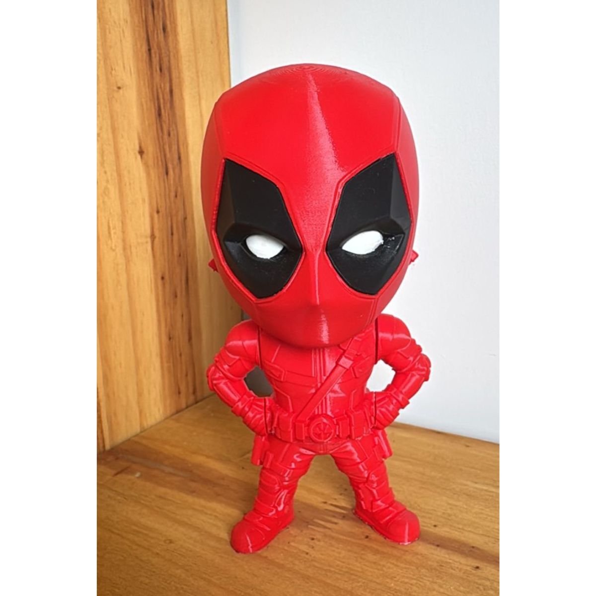 Boneco Estilo Figure Action DeadPool Anti-Herói Decoração Brinquedo 15cm Vermelho e Preto
